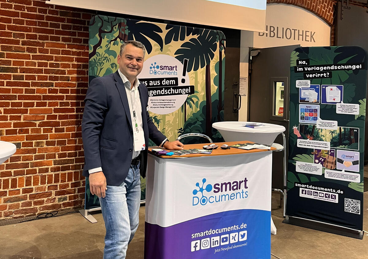 Foto: Sven Buick, Head of Sales & Partnermanager SmartDocuments an unserem Stand auf der MEMO-Tagung in Münster.