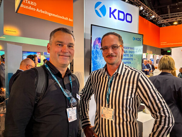 Sven Buick und Lukas Szlachta auf der  Smart Country Convention