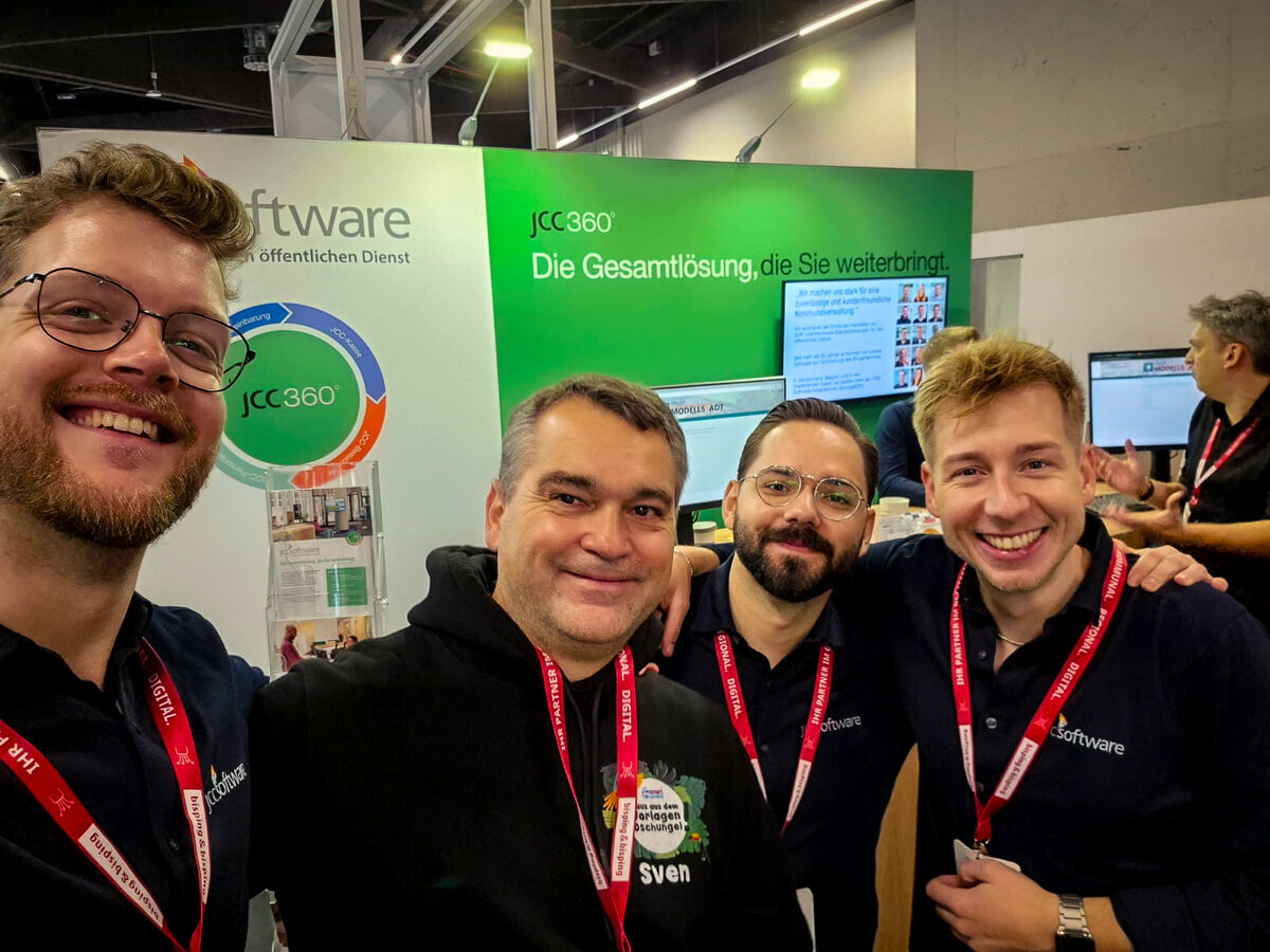 Foto: Ivan Tolic & Christoph Winkelmann am Messestand von SmartDocuments