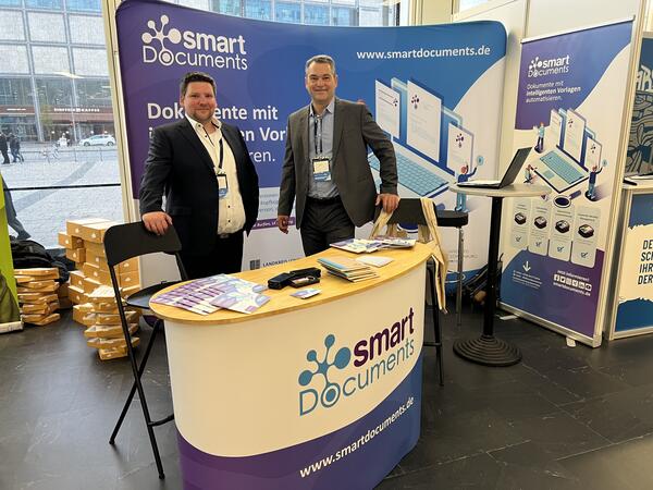 Digitaler Staat 2023 - SmartDocuments Ebene B Standnr: 9
links: Christoph Winkelmann, rechts Sven Buick